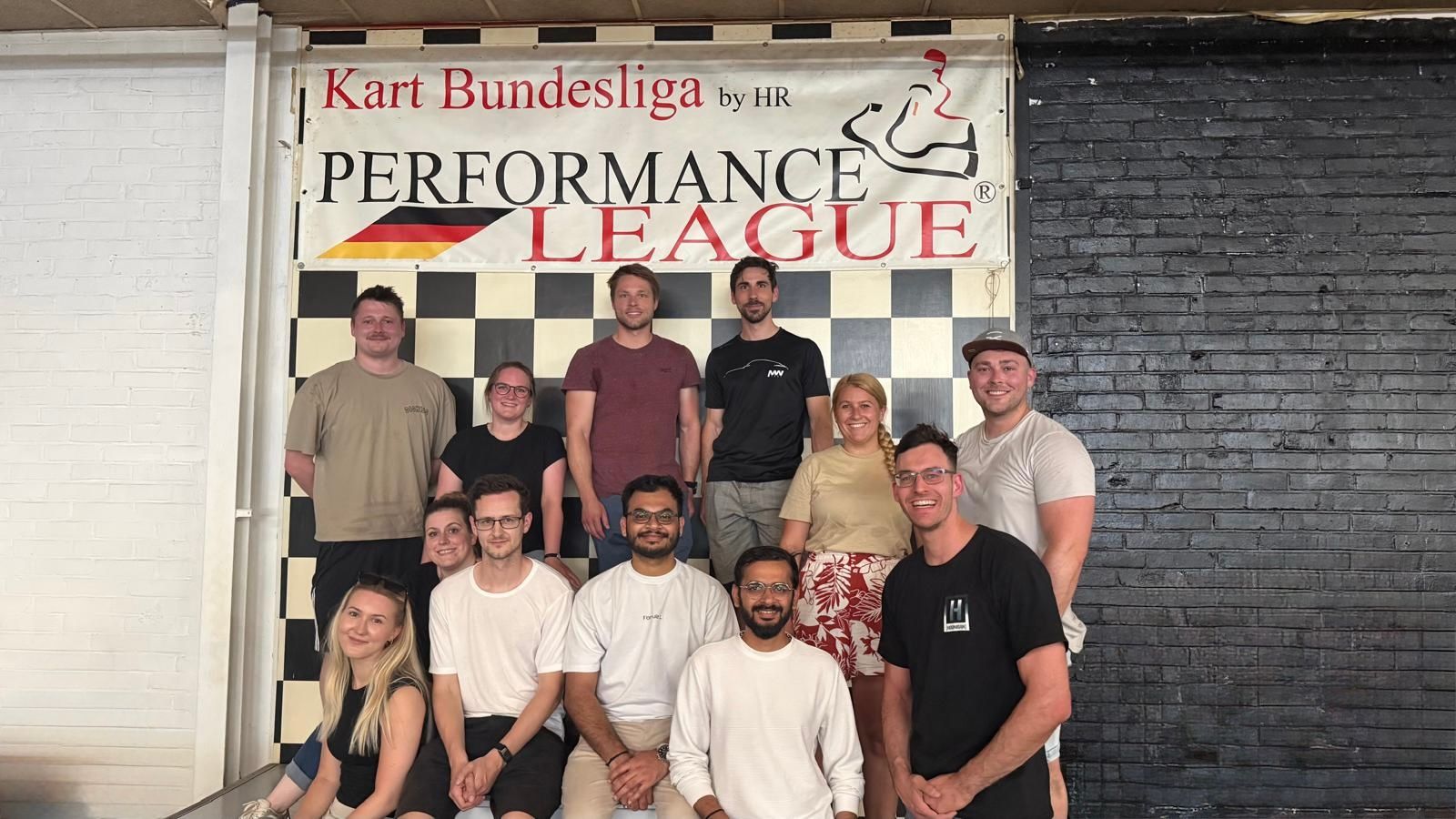 MWTEST Team beim Kartfahren